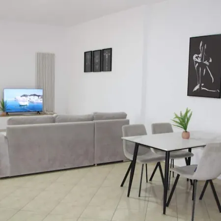 Apartment Hill Family By Adriatic Living