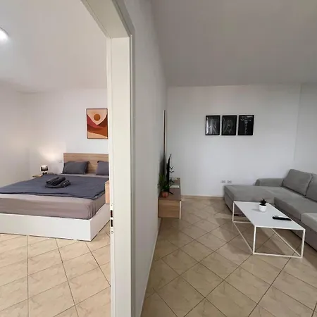 Hill Family By Adriatic Living Durrës